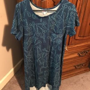 LulaRoe Carly scissors pattern